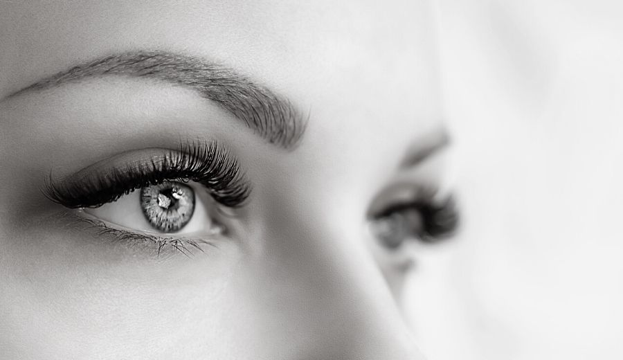 Eyebrow Hair Transplants in Toronto – Better than Microblading!